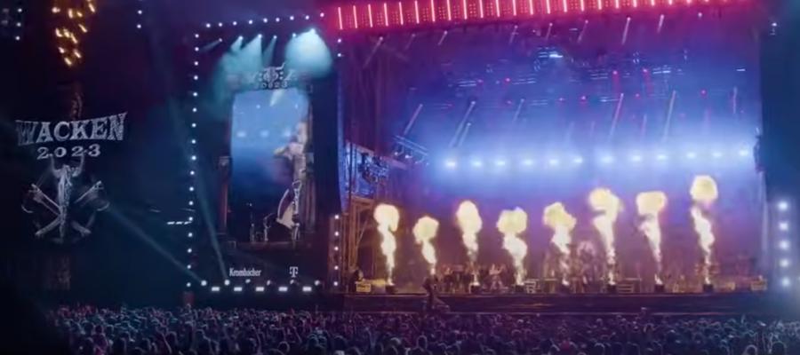Das Bild zeigt das Beitragsbild zum Thema: Wacken 2023: Schlamm, Musik und 61.000 Feierwütige!